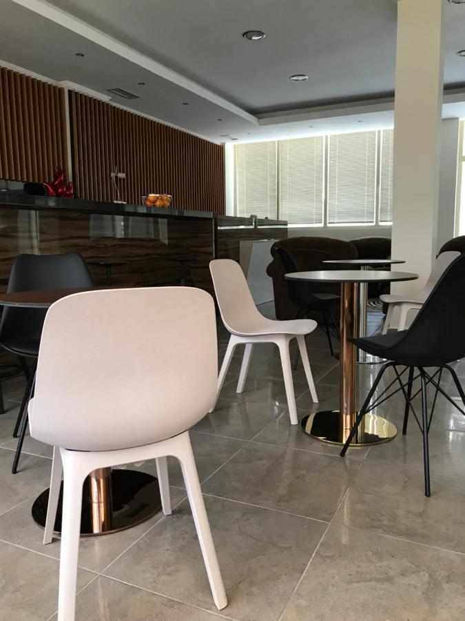 Hotel Relax เดอร์มี ภายนอก รูปภาพ