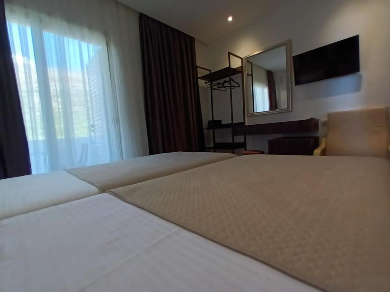 Hotel Relax เดอร์มี ภายนอก รูปภาพ