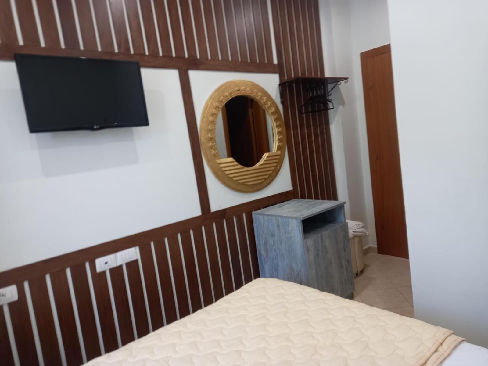 Hotel Relax เดอร์มี ภายนอก รูปภาพ